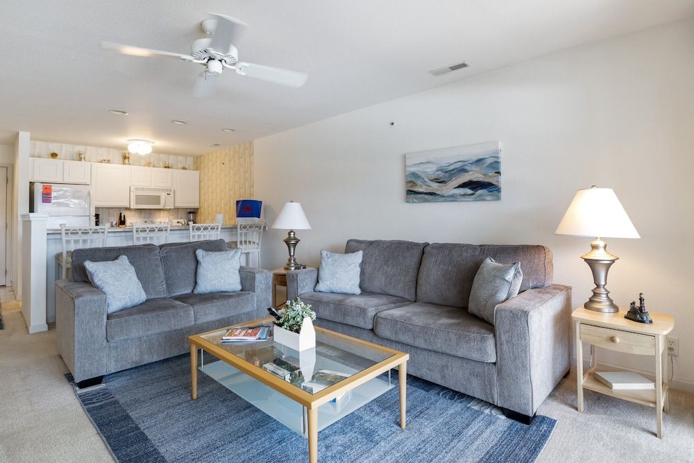 Games, Lake Views, Ease of Access to Unit & Attractions, Family-friendly, Outdoor Comfort Condo, Multiple Beds, Patio (Day Dreamer) 19