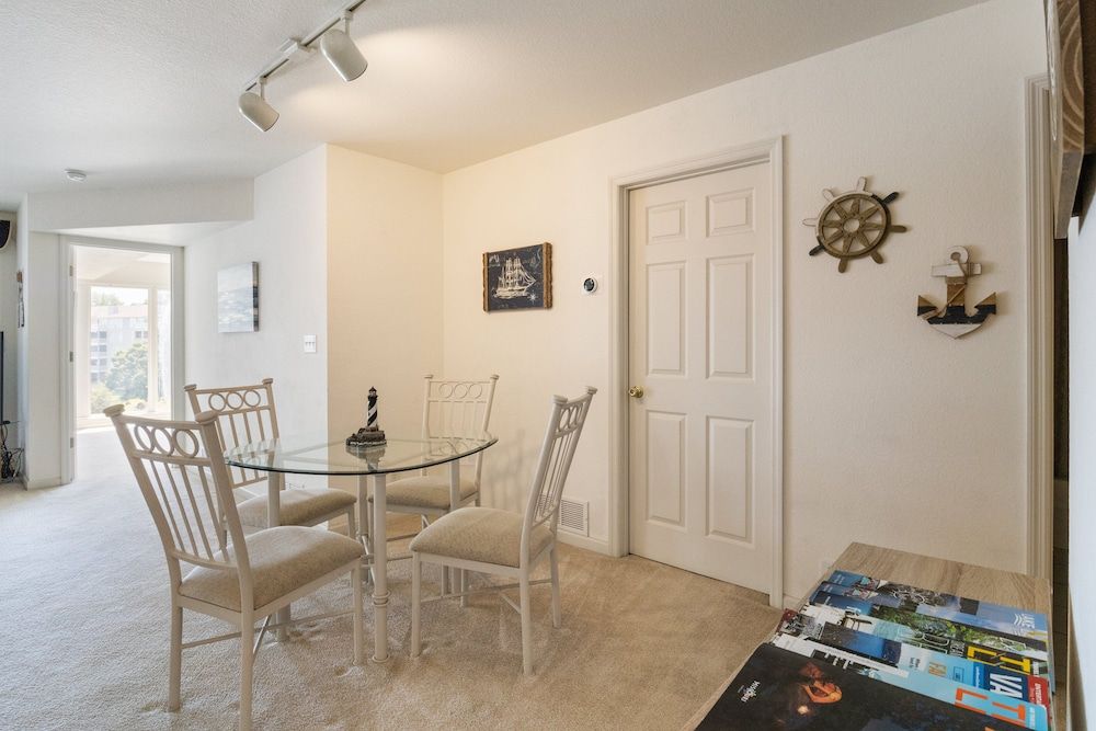 Games, Lake Views, Ease of Access to Unit & Attractions, Family-friendly, Outdoor Comfort Condo, Multiple Beds, Patio (Day Dreamer) 14