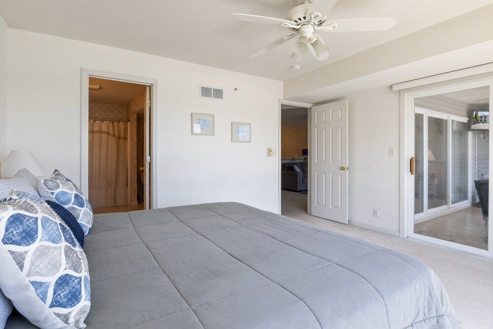 Games, Lake Views, Ease of Access to Unit & Attractions, Family-friendly, Outdoor Comfort Condo, Multiple Beds, Patio (Day Dreamer) 10