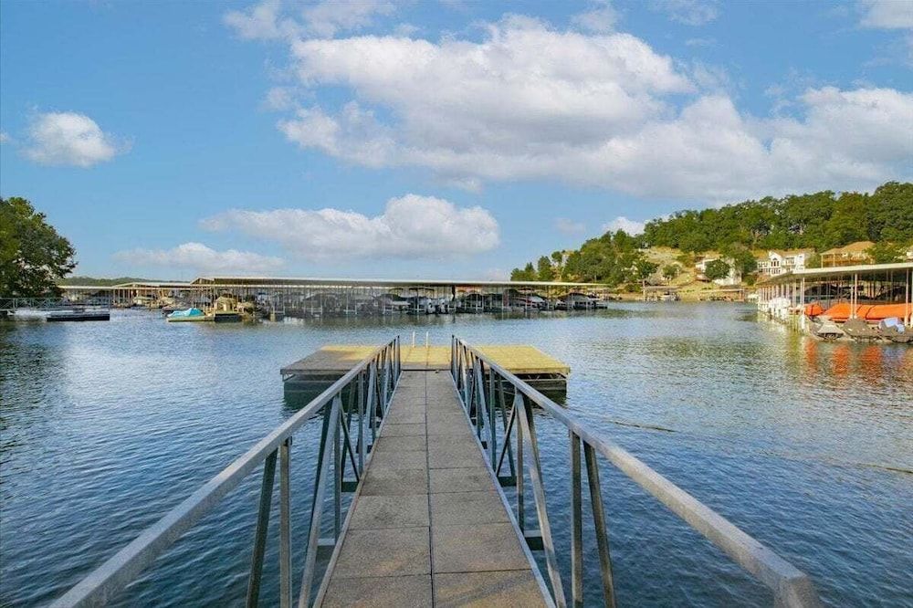 Games, Lake Views, Ease of Access to Unit & Attractions, Family-friendly, Outdoor Comfort Condo, Multiple Beds, Patio (Day Dreamer) 30