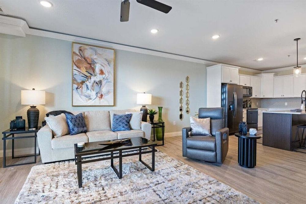 Newly Designed Topsider Condo w/ Beautiful Main Channel Views Condo, Multiple Beds, Patio (Lake Adventures) 21