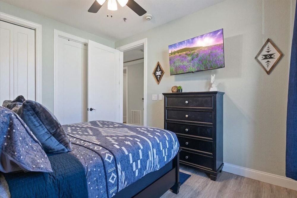 Newly Designed Topsider Condo w/ Beautiful Main Channel Views Condo, Multiple Beds, Patio (Lake Adventures) 6