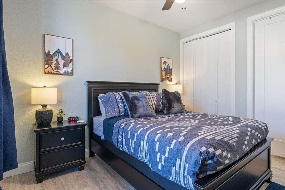 Newly Designed Topsider Condo w/ Beautiful Main Channel Views Condo, Multiple Beds, Patio (Lake Adventures) 9