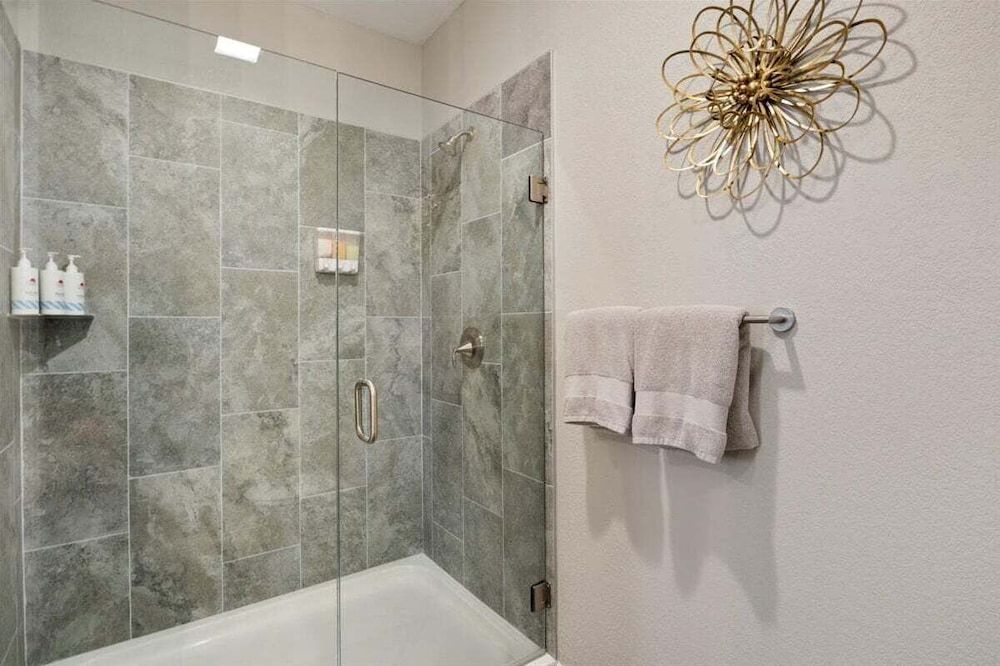 Topsider Condo w/ Updated Design & Amazing Main Channel Views Condo, Multiple Beds, Patio (Lake Loft) 39