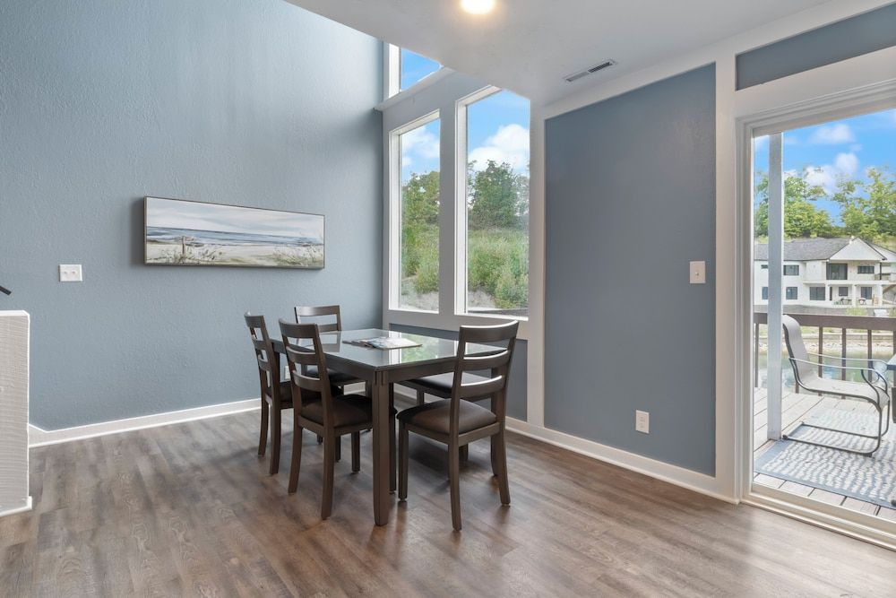 Our Cove Retreat - Perfect for Wave-free Swimming, Tanning & Prime Location Fun! Condo, Multiple Beds, Patio (Castaway Cove Unit 7) 10