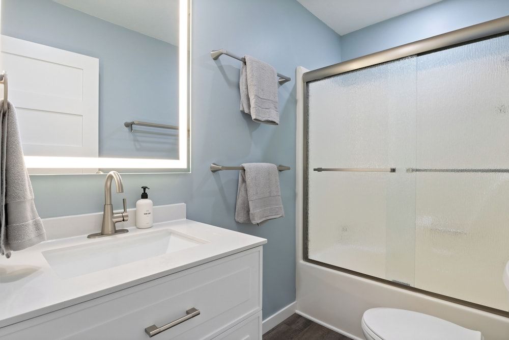 Our Cove Retreat - Perfect for Wave-free Swimming, Tanning & Prime Location Fun! Condo, Multiple Beds, Patio (Castaway Cove Unit 7) 35