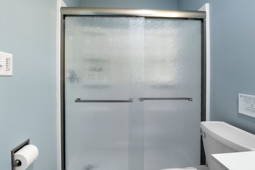 Our Cove Retreat - Perfect for Wave-free Swimming, Tanning & Prime Location Fun! Condo, Multiple Beds, Patio (Castaway Cove Unit 7) 38