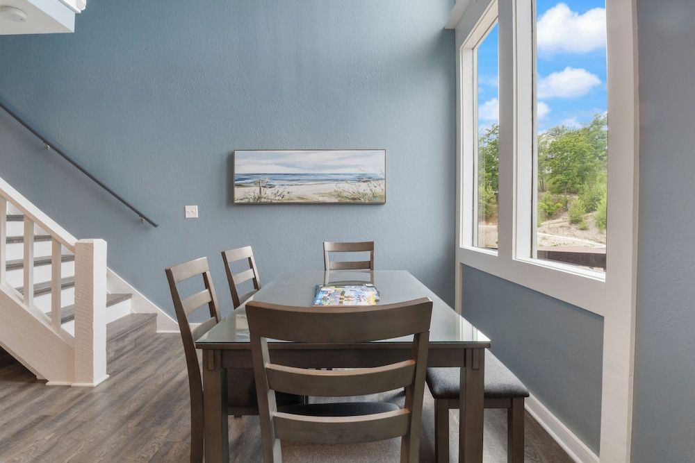 Our Cove Retreat - Perfect for Wave-free Swimming, Tanning & Prime Location Fun! Condo, Multiple Beds, Patio (Castaway Cove Unit 7) 15