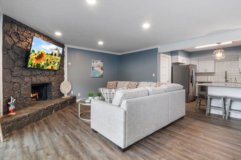 Our Cove Retreat - Perfect for Wave-free Swimming, Tanning & Prime Location Fun! Condo, Multiple Beds, Patio (Castaway Cove Unit 7) 30