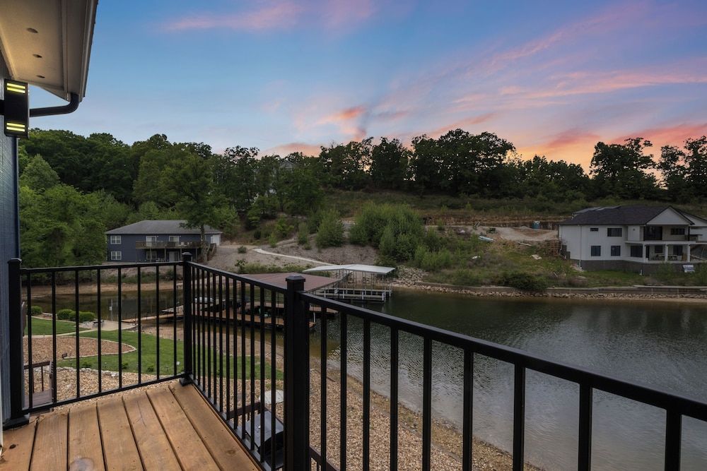 Our Cove Retreat - Perfect for Wave-free Swimming, Tanning & Prime Location Fun! Condo, Multiple Beds, Patio (Castaway Cove Unit 7) 32