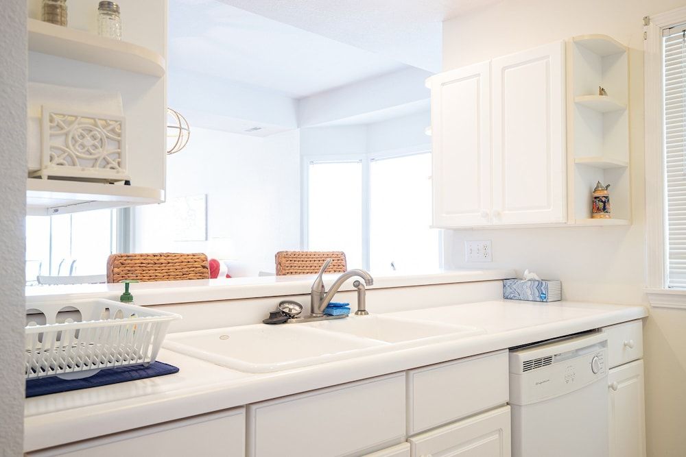 Breathtaking Views - Two Pools - Enclosed Balcony Condo, Multiple Beds, Pool Access (Second Wind) 16