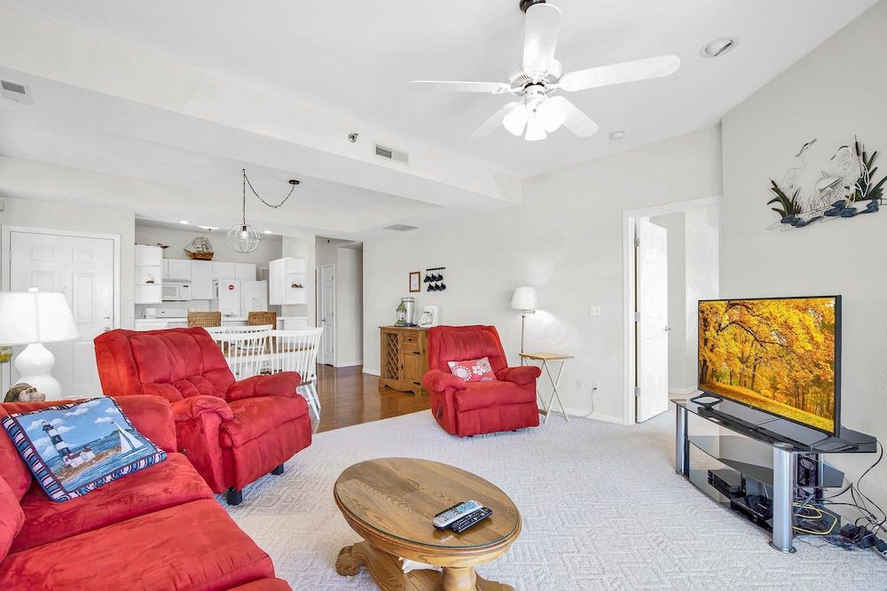 Breathtaking Views - Two Pools - Enclosed Balcony Condo, Multiple Beds, Pool Access (Second Wind) 21