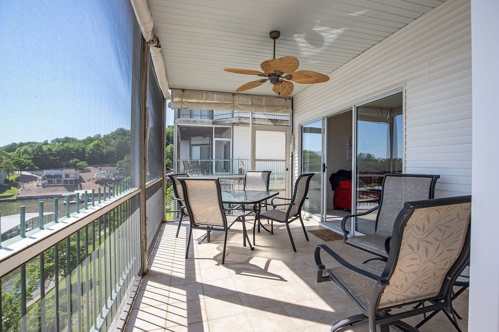 Breathtaking Views - Two Pools - Enclosed Balcony Condo, Multiple Beds, Pool Access (Second Wind) 22