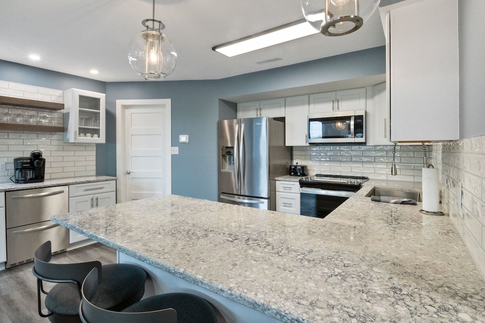 Our Cove Retreat - Perfect for Wave-free Swimming, Tanning & Prime Location Fun! Condo, Multiple Beds, Patio (Castaway Cove Unit 8) 16