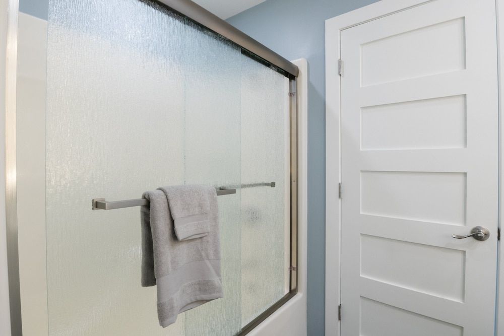 Our Cove Retreat - Perfect for Wave-free Swimming, Tanning & Prime Location Fun! Condo, Multiple Beds, Patio (Castaway Cove Unit 8) 32