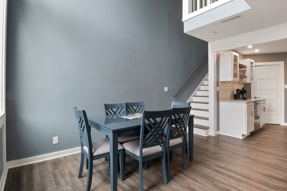 Our Cove Retreat - Perfect for Wave-free Swimming, Tanning & Prime Location Fun! Condo, Multiple Beds, Patio (Castaway Cove Unit 8) 6