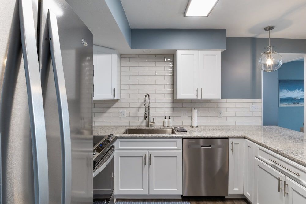 Our Cove Retreat - Perfect for Wave-free Swimming, Tanning & Prime Location Fun! Condo, Multiple Beds, Patio (Castaway Cove Unit 8) 17