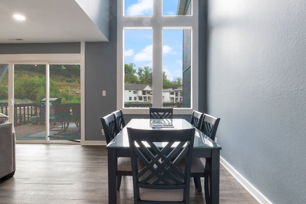 Our Cove Retreat - Perfect for Wave-free Swimming, Tanning & Prime Location Fun! Condo, Multiple Beds, Patio (Castaway Cove Unit 8) 5