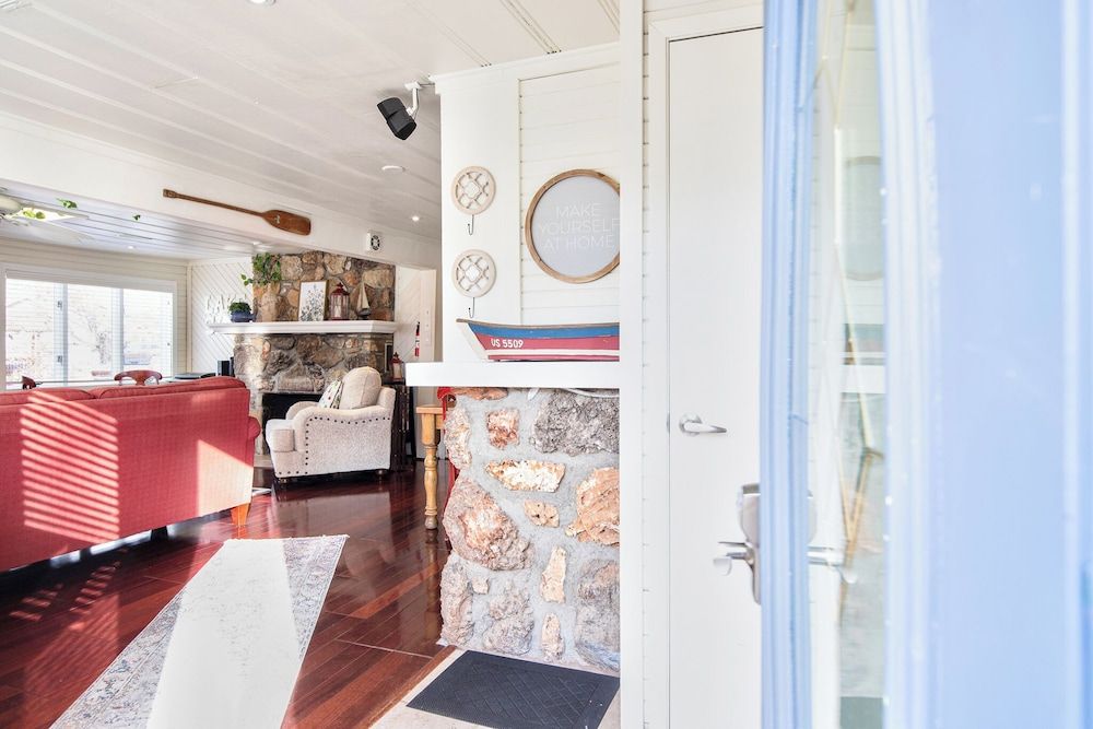 House, Multiple Beds, Jetted Tub (Stone Villa Cove)