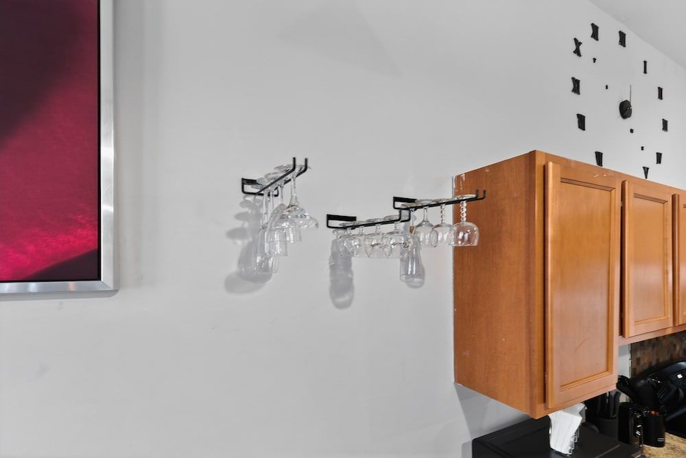 Beautiful 'rose Themed' Loft Near Downtown Detroit 1 Bedroom Apts Apartment, 1 Bedroom 28