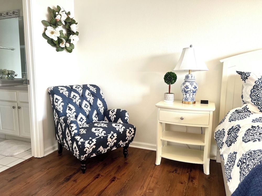 Upscale Condo, Amazing Views, Pools and Pickleball Condo, Multiple Beds, Pool Access (Sunset Point) 2