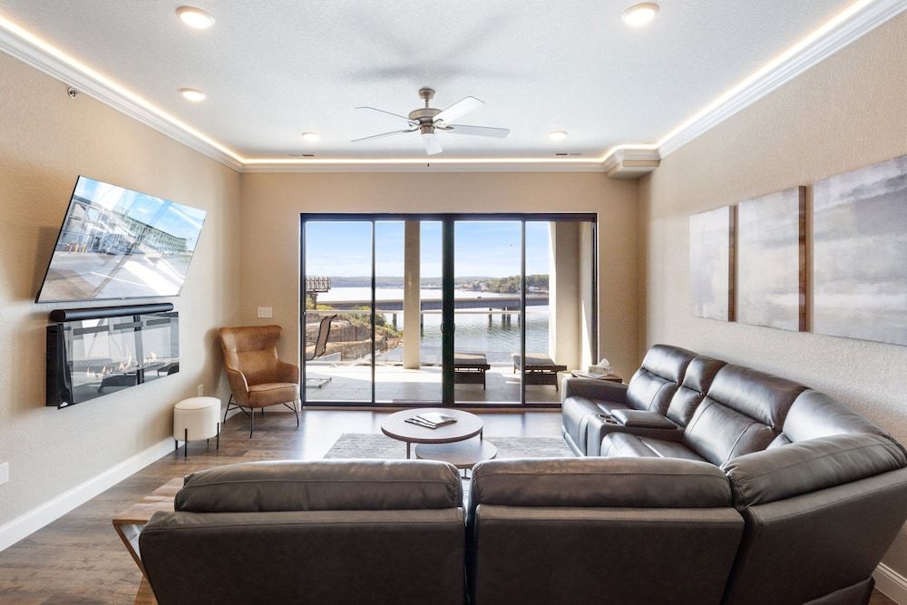 Brand New Complex, Central Location, Amazing Views Condo, Multiple Beds, Pool Access (Amazing Topsider Penthouse) 22