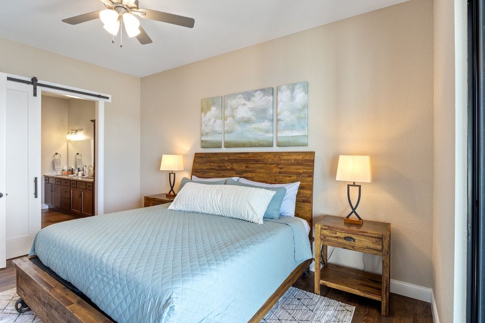 Brand New Complex, Central Location, Amazing Views Condo, Multiple Beds, Pool Access (Amazing Topsider Penthouse) 8