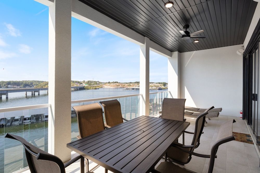 Brand New Complex, Central Location, Amazing Views Condo, Multiple Beds, Pool Access (Amazing Topsider Penthouse) 44