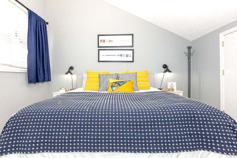 3 Bedroom Osage Beach Condo w/ Pool & Main Channel Views Condo, Multiple Beds, Pool Access (At The 19) 3