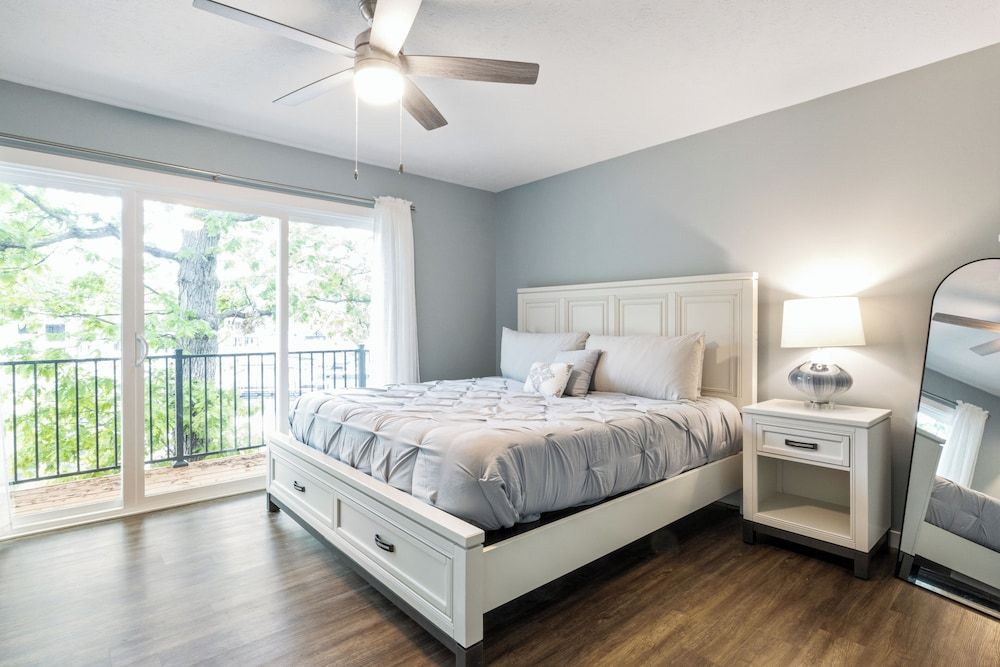 Our Cove Retreat - Perfect for Wave-free Swimming, Tanning & Prime Location Fun! Condo, Multiple Beds, Patio (Castaway Cove Unit 6) 7