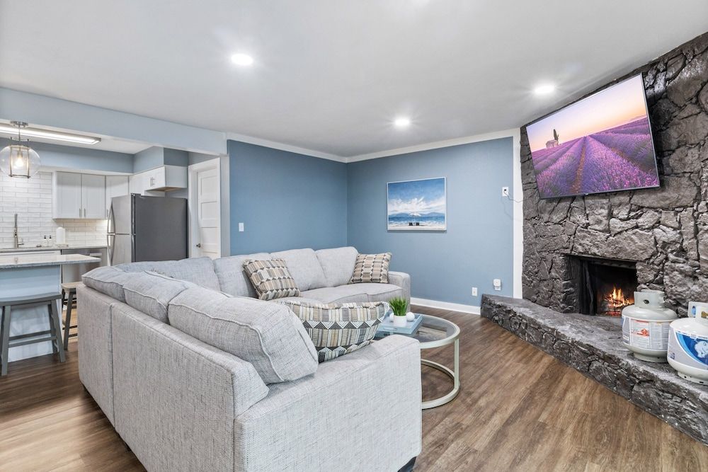 Our Cove Retreat - Perfect for Wave-free Swimming, Tanning & Prime Location Fun! Condo, Multiple Beds, Patio (Castaway Cove Unit 6) 25