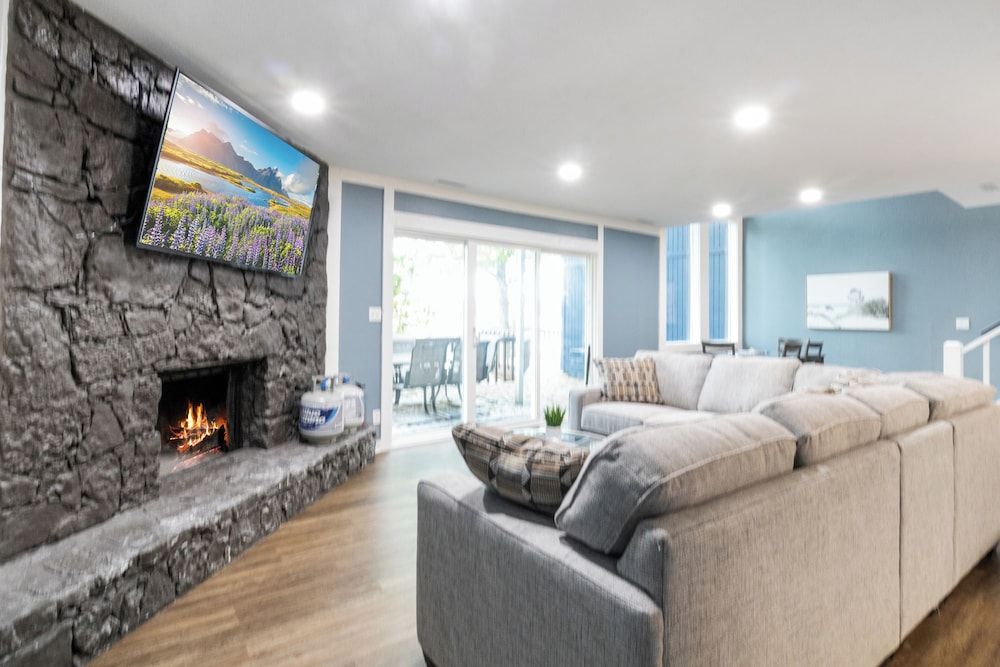 Our Cove Retreat - Perfect for Wave-free Swimming, Tanning & Prime Location Fun! Condo, Multiple Beds, Patio (Castaway Cove Unit 6) 26