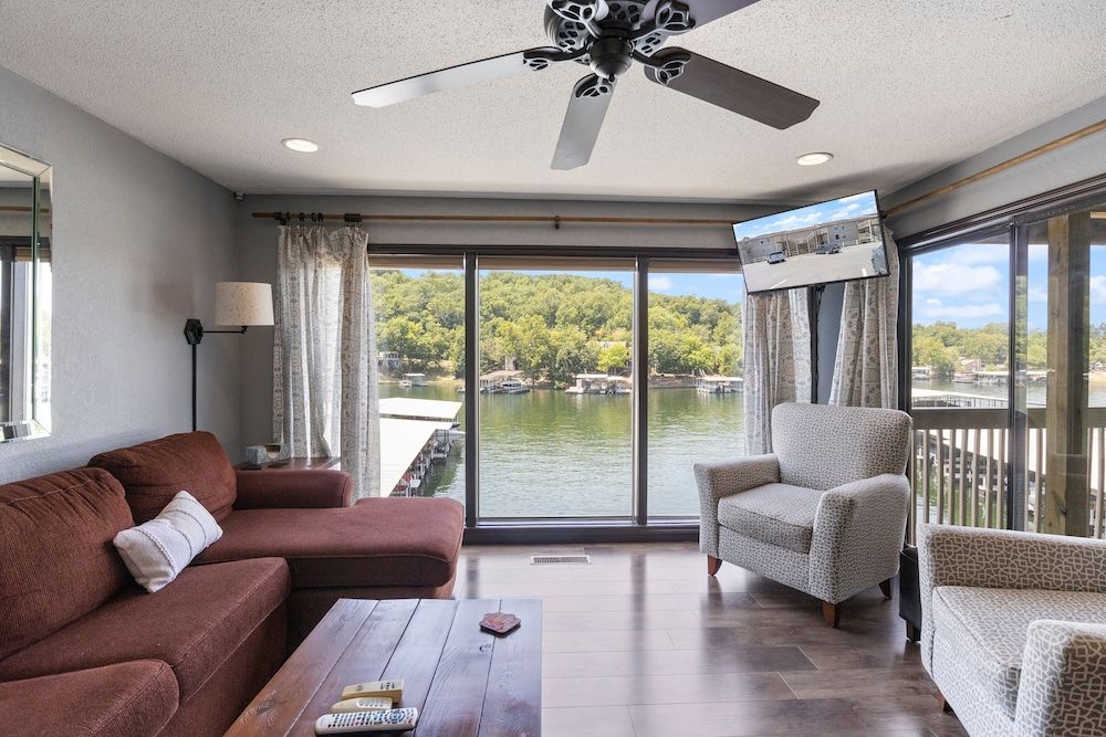 Stunning Views, Inviting Pools, and Endless Fun! Condo, Multiple Beds, Pool Access (Happy Daze) 23