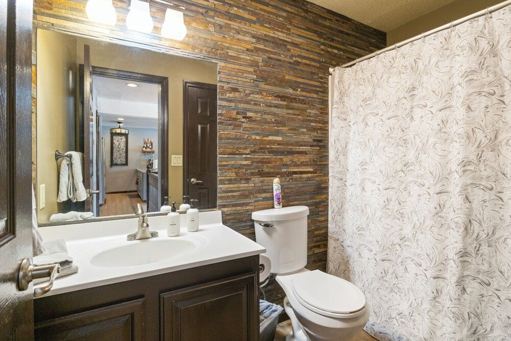 Stunning Views, Inviting Pools, and Endless Fun! Condo, Multiple Beds, Pool Access (Happy Daze) 33