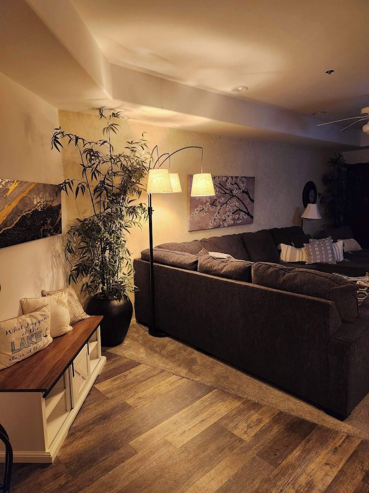 Prime Spot, Breathtaking Views, Nearby Attractions Condo, Multiple Beds, Kitchen (Blessings on Emerald Bay) 23