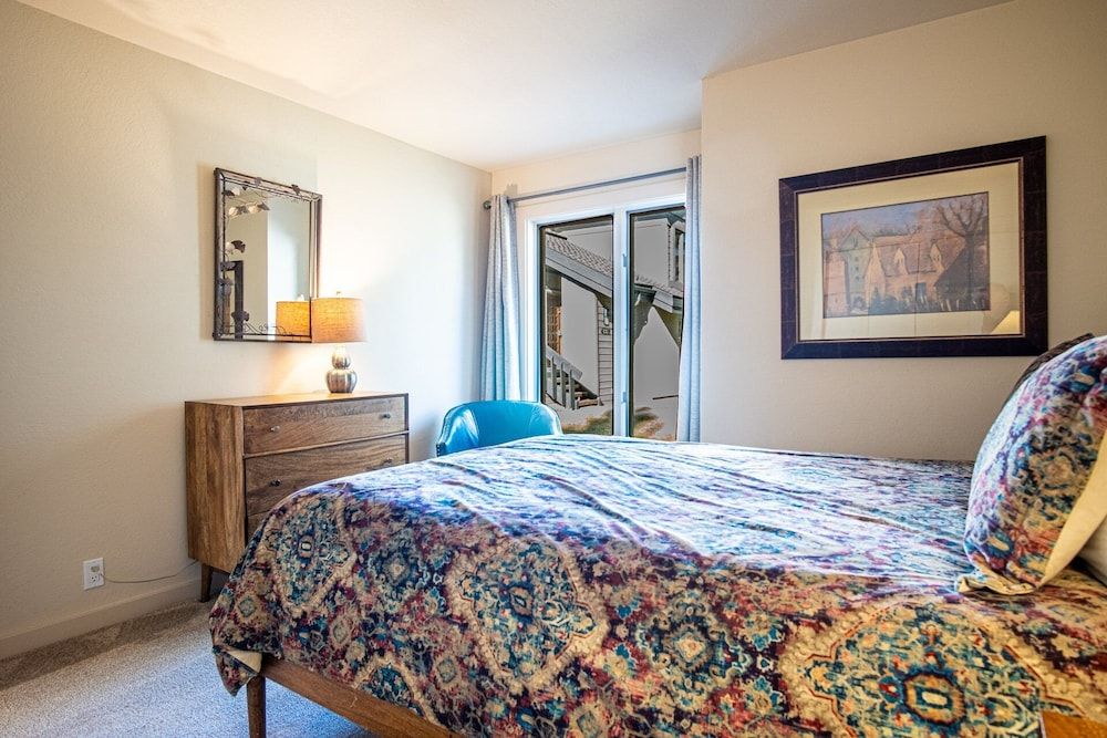 2BD Fairway Nine Golf Condo + Free Resort Amenities House, Multiple Beds, Patio, Mountain View (Fairway Nine 4365) 4