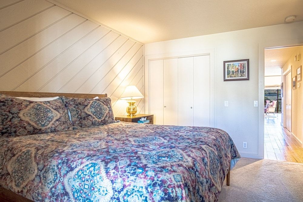 2BD Fairway Nine Golf Condo + Free Resort Amenities House, Multiple Beds, Patio, Mountain View (Fairway Nine 4365) 6