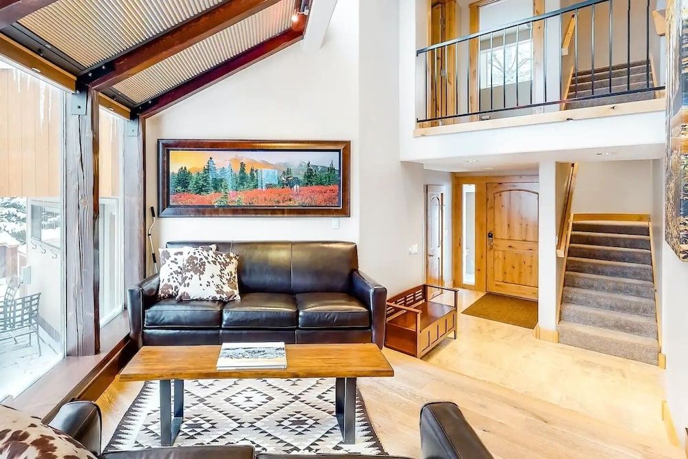 Corrock Style - Luxury Hot Tub Home Near Ski Lifts & Downtown Ketchum! House, Multiple Beds, Patio, Mountain View (Corrock Style) 13