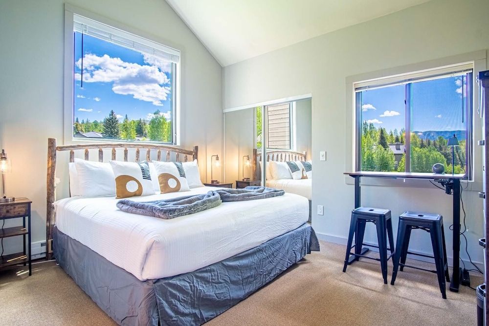 Modern Golf View Condo + Resort Amenities Condo, Multiple Beds, Patio, Mountain View (Bonne Vie 2275) 3