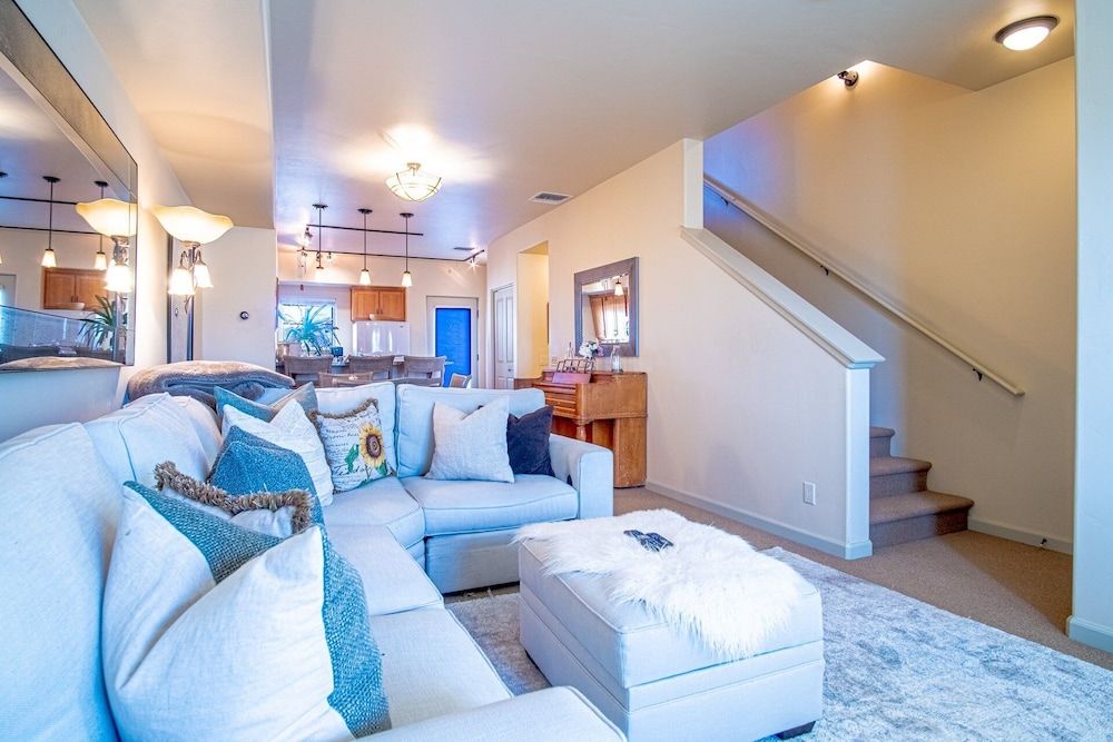 2BD Sweetwater Condo - Community Park, Pool + Hot Tub Condo, Multiple Beds, Patio, Mountain View (Sweetwater in Hailey) 8