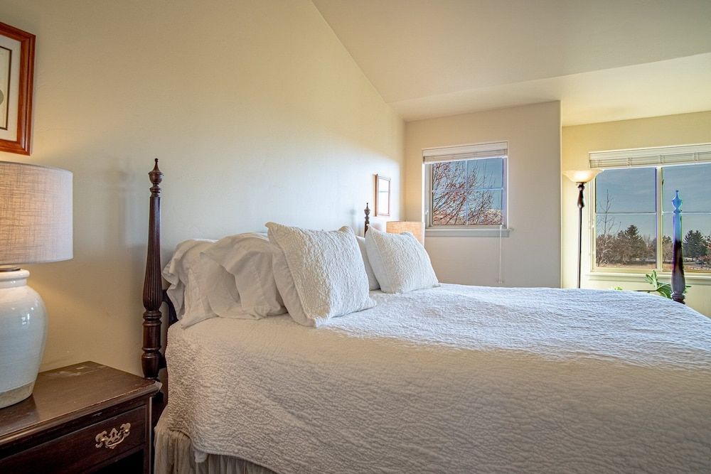 2BD Sweetwater Condo - Community Park, Pool + Hot Tub Condo, Multiple Beds, Patio, Mountain View (Sweetwater in Hailey) 3