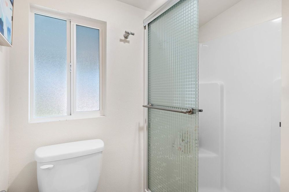 Foothills LA Hideaway Patio Lounge Work-friendly House 35