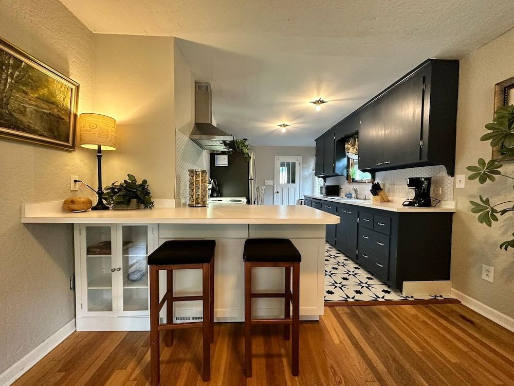 Seattle's Starlight Bungalow Superior House, Balcony 5