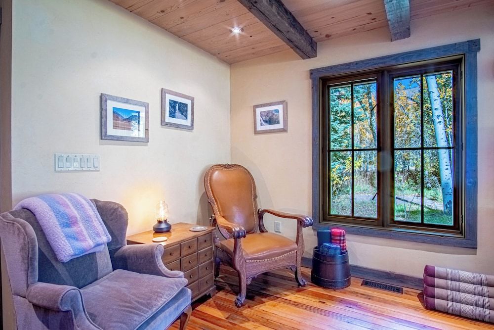 Board's Sunset Ranch - Sawtooth National Forest Cabin, Multiple Beds, Patio, Mountain View (Board's Sunset Ranch) 11