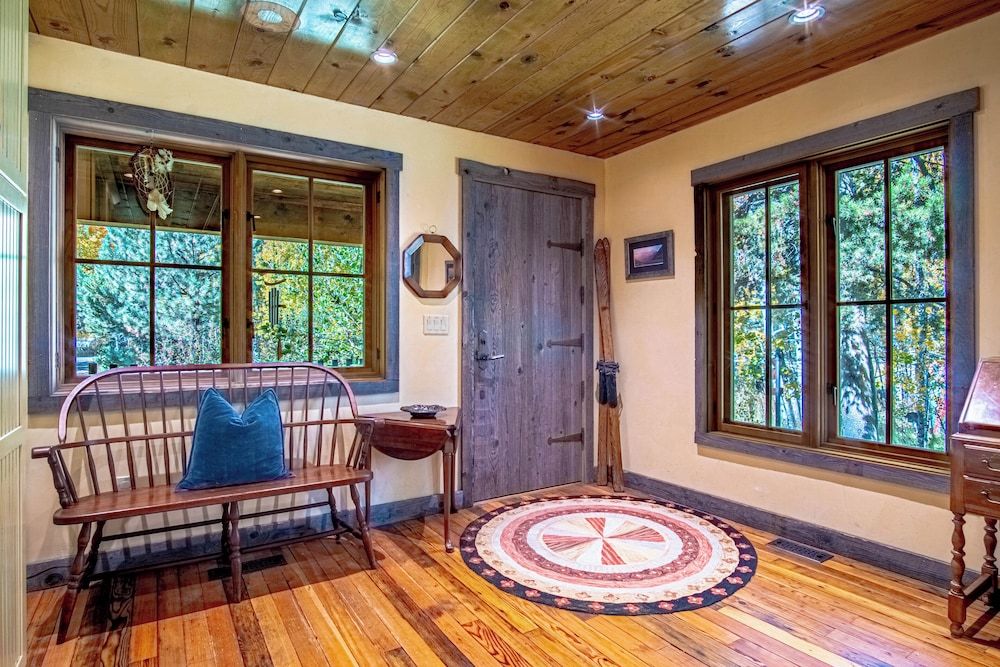 Board's Sunset Ranch - Sawtooth National Forest Cabin, Multiple Beds, Patio, Mountain View (Board's Sunset Ranch) 12