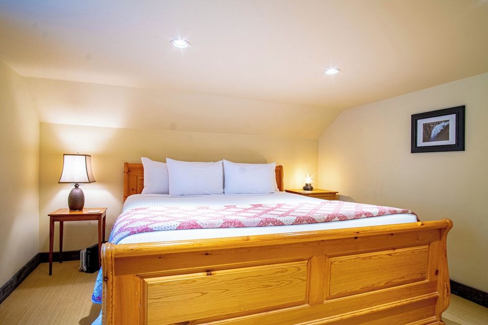 Board's Sunset Ranch - Sawtooth National Forest Cabin, Multiple Beds, Patio, Mountain View (Board's Sunset Ranch) 4