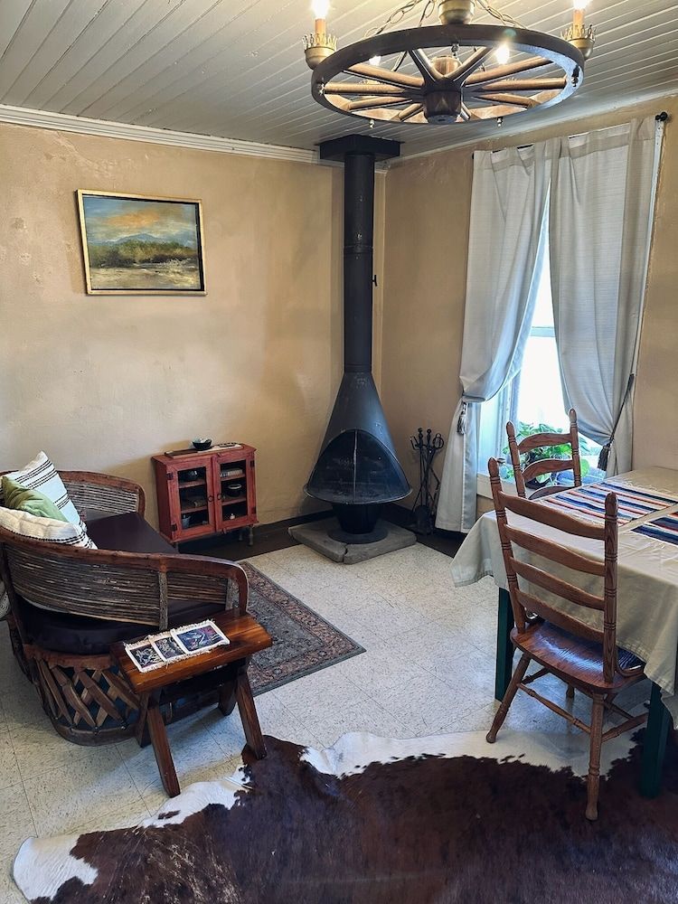 Early 1900s Miner's Cabin House, Mountain View 41