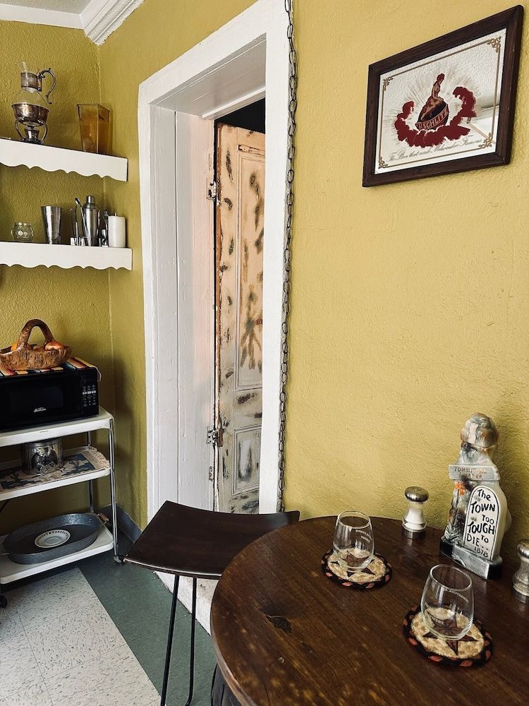 Early 1900s Miner's Cabin House, Mountain View 51