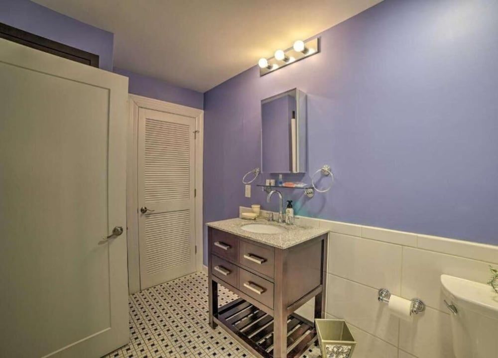 Convention Center corporate apartments Comfort Penthouse, City View 10