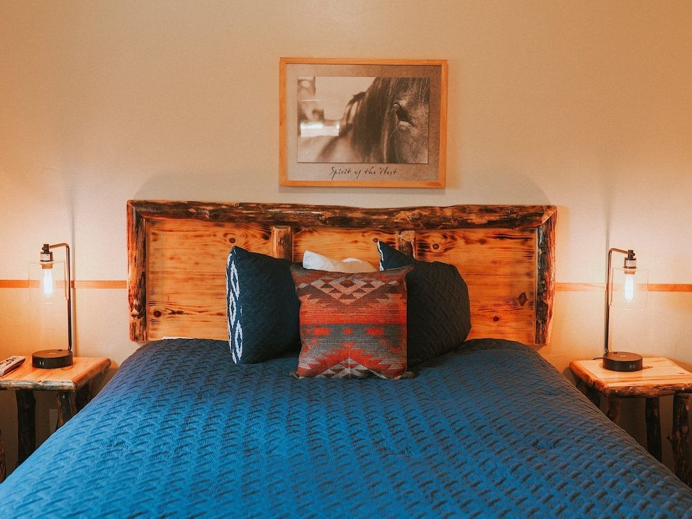 Standard Room, 1 Queen Bed